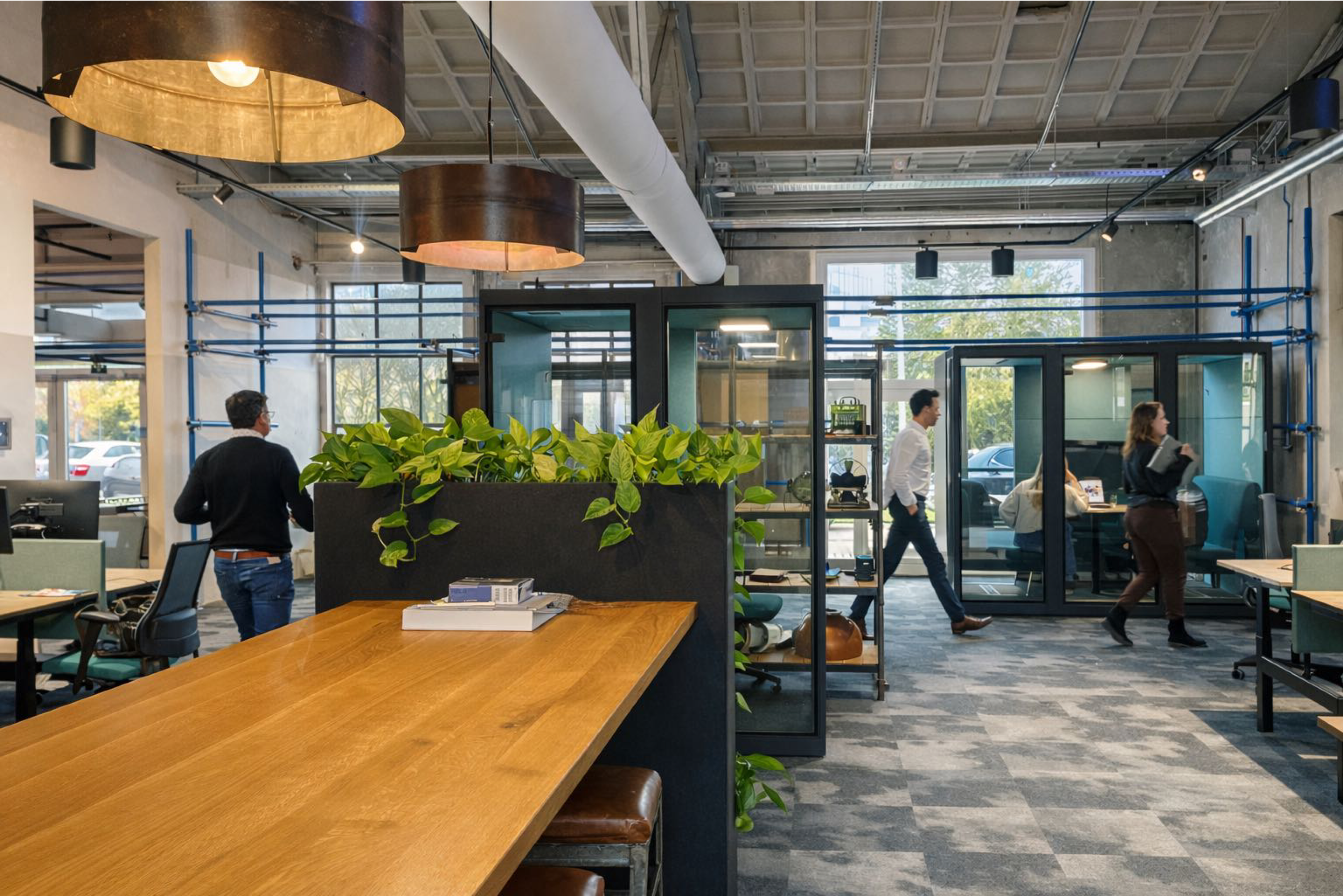 Dynamisch werken in industrieel erfgoed; herbestemming van Hal ZF bij BREiNN Zwolle